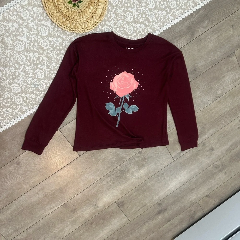 New SO Girls Rose Floral Graphic Long Sleeve Pullover Buttery Soft Size Large